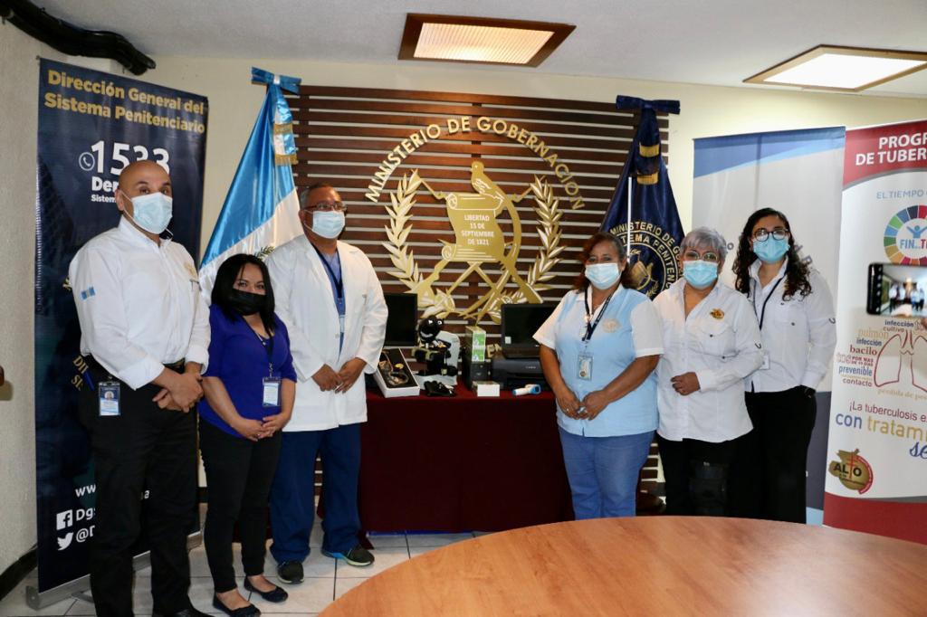 Ministerio de Salud entrega equipo médico y de cómputo para 15 clínicas médicas del Sistema Penitenciario