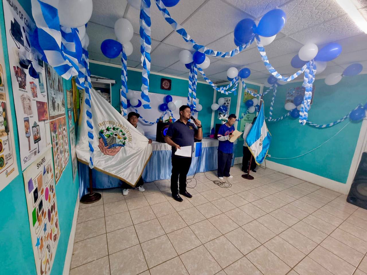 Celebran los 201 Años de Independencia de Guatemala en el sector Anexo, Pavoncito