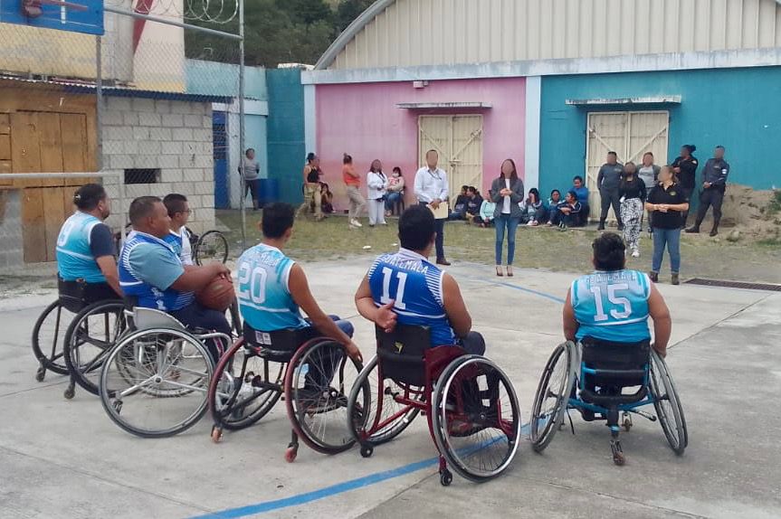 Concientizan a privadas de libertad con actividad deportiva realizada por personas con discapacidad
