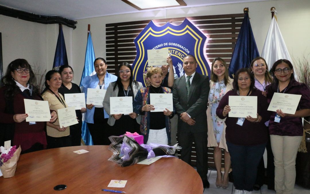 Reconocen labor de las trabajadoras en el Día de la Mujer