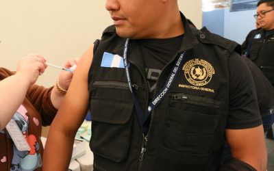 Realizan jornada de vacunación contra la influenza